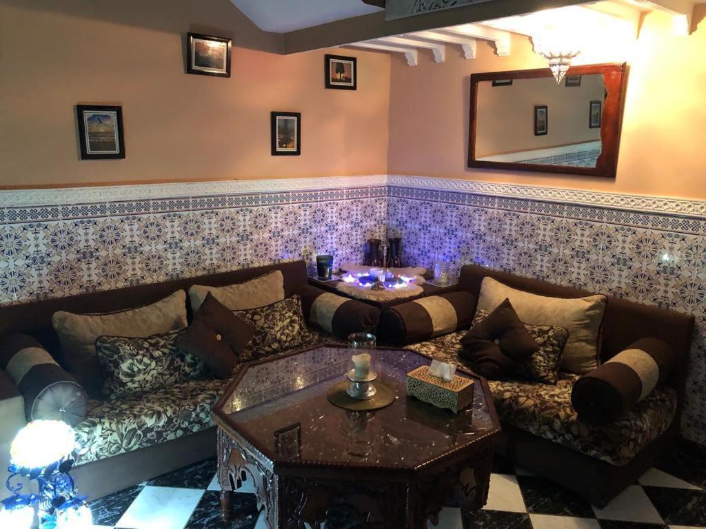 Riad Ramona Lqariya Seyaheya Marrakesh Room photo